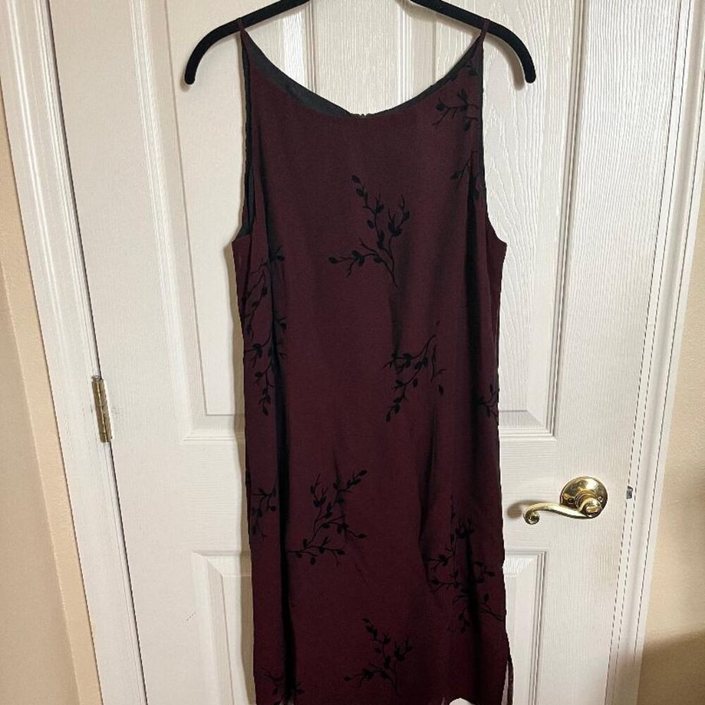 Casual Corner NEVER WORN sexy super flattering spaghetti  dress - NWT